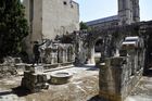 Nimes19_03_small.jpg